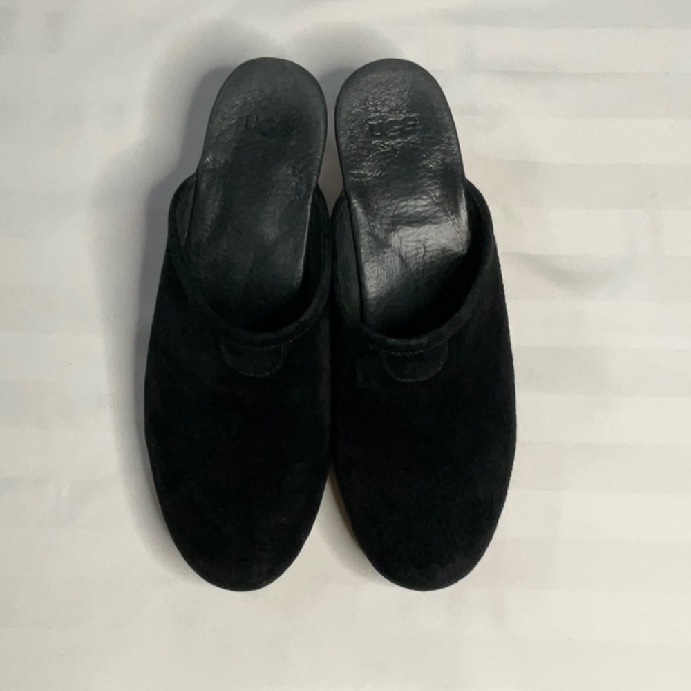 UGG